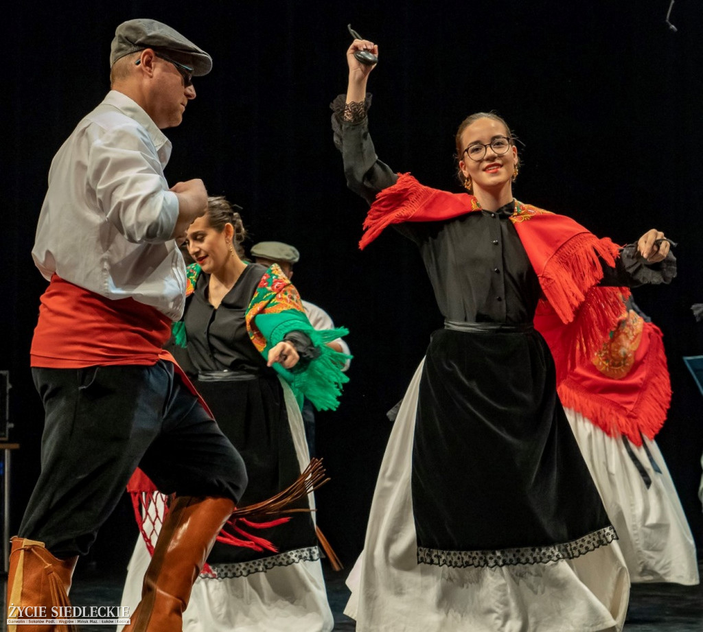 Międzynarodowy folklor w SOK
