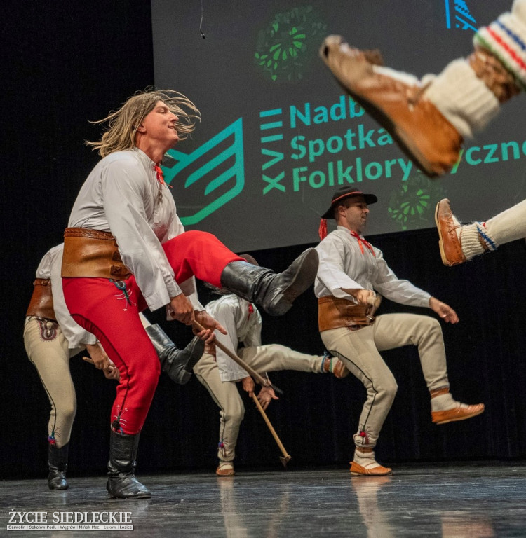 Międzynarodowy folklor w SOK