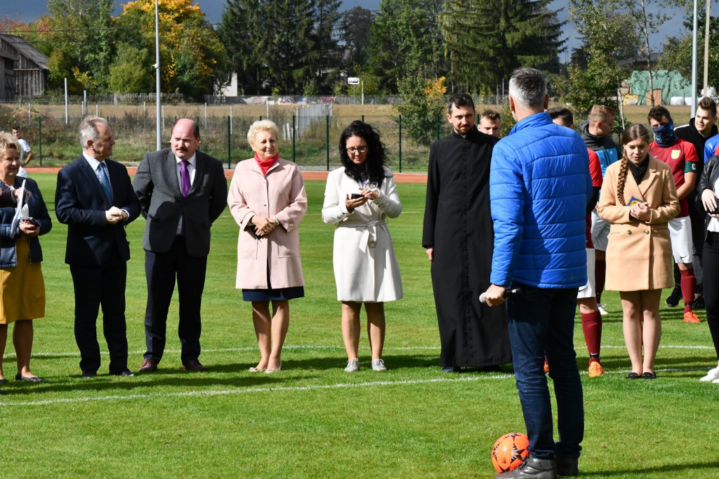 Otwarcie stadionu w Wiśniewie