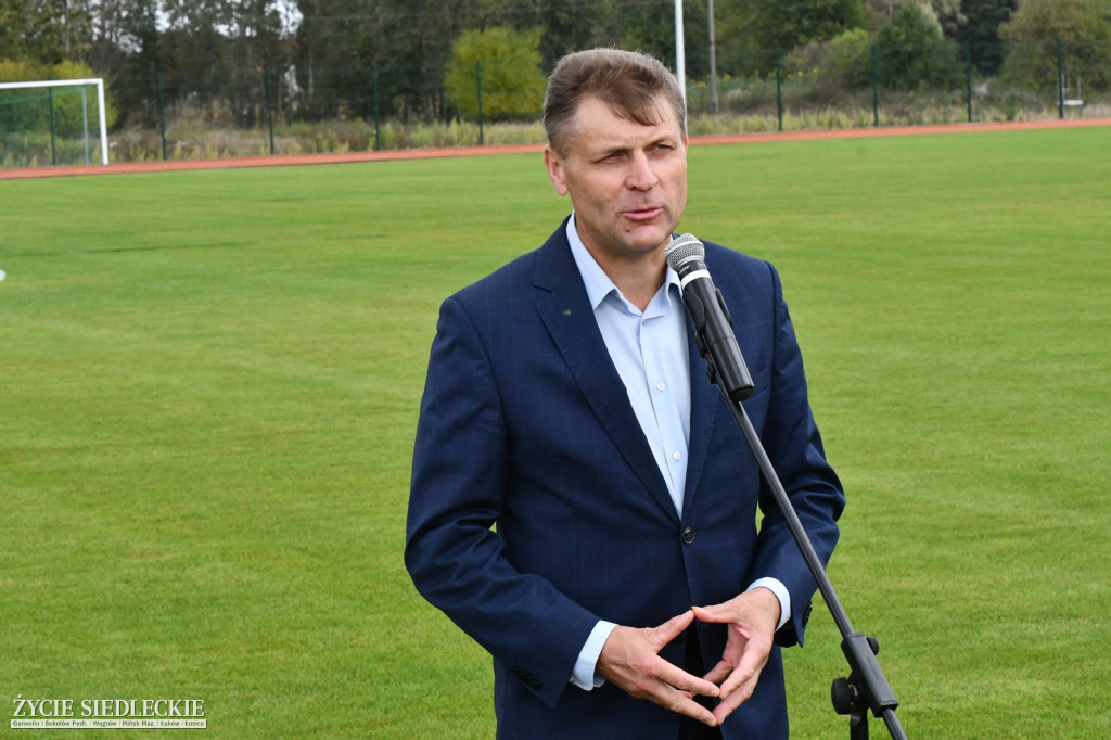 Otwarcie stadionu w Wiśniewie