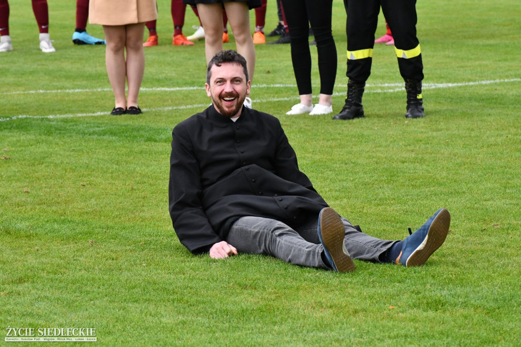 Otwarcie stadionu w Wiśniewie