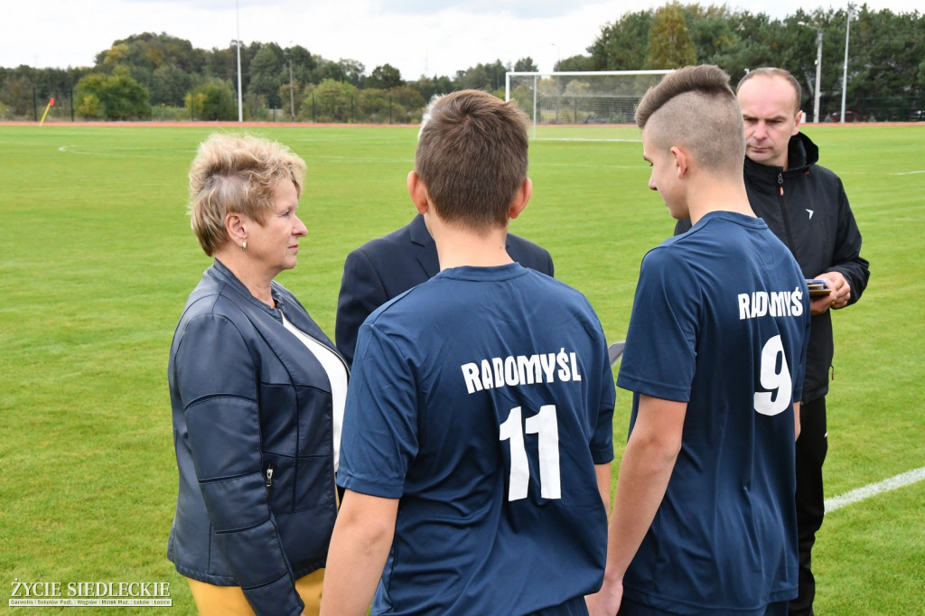 Otwarcie stadionu w Wiśniewie