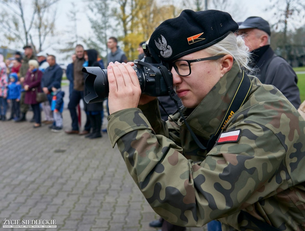 Wojsko otworzyło bramy