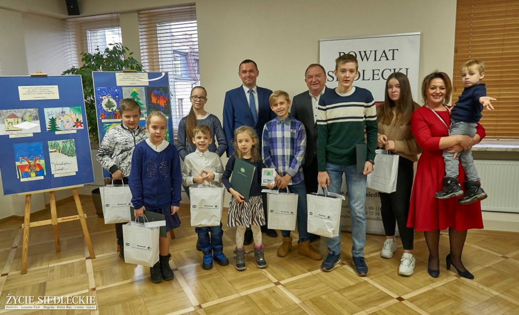 Zaprojektowali świąteczne kartki