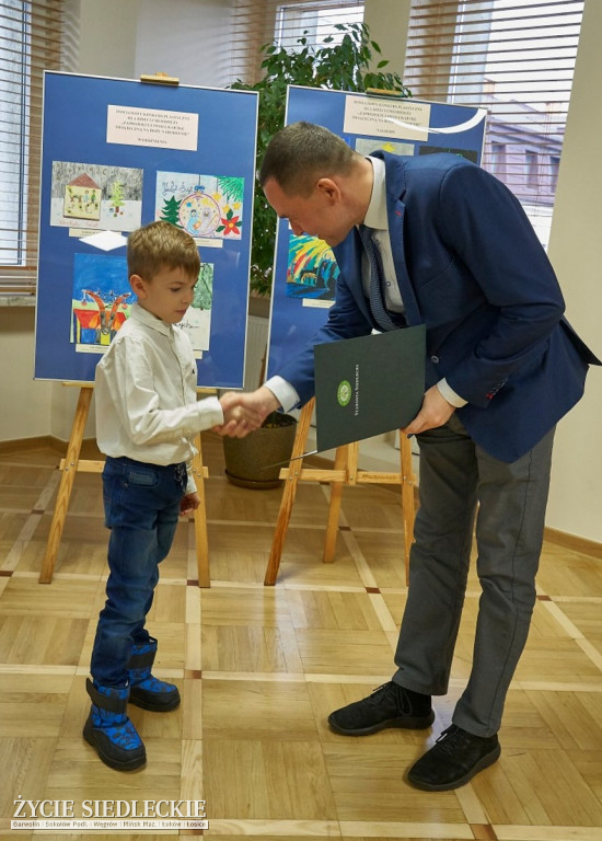 Zaprojektowali świąteczne kartki