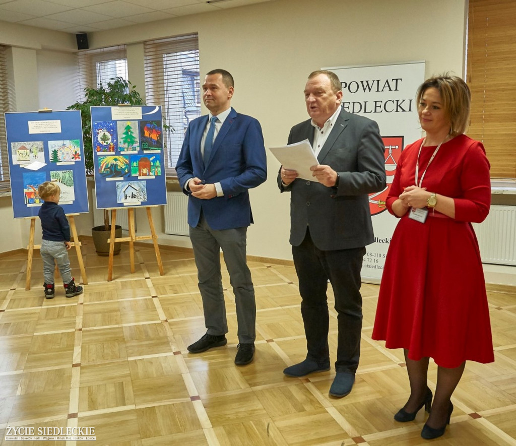 Zaprojektowali świąteczne kartki