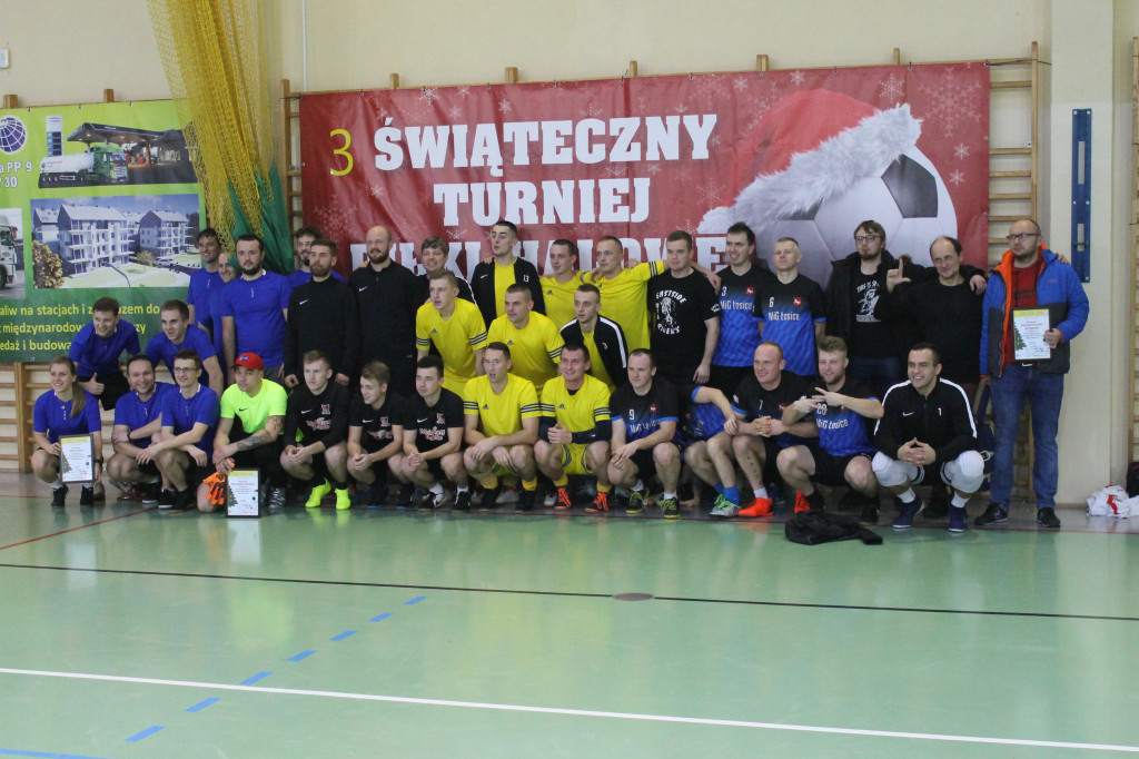 3 Świąteczny Turniej Piłki Halowej w Łosicach