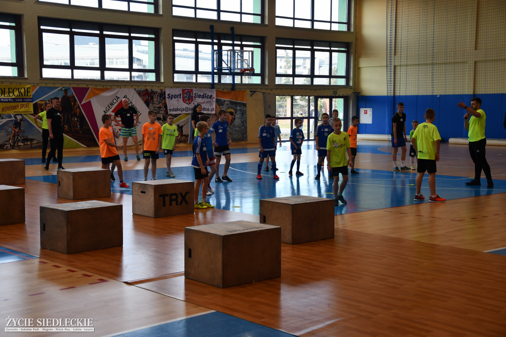Charytatywny maraton crossfitowo-piłkarski