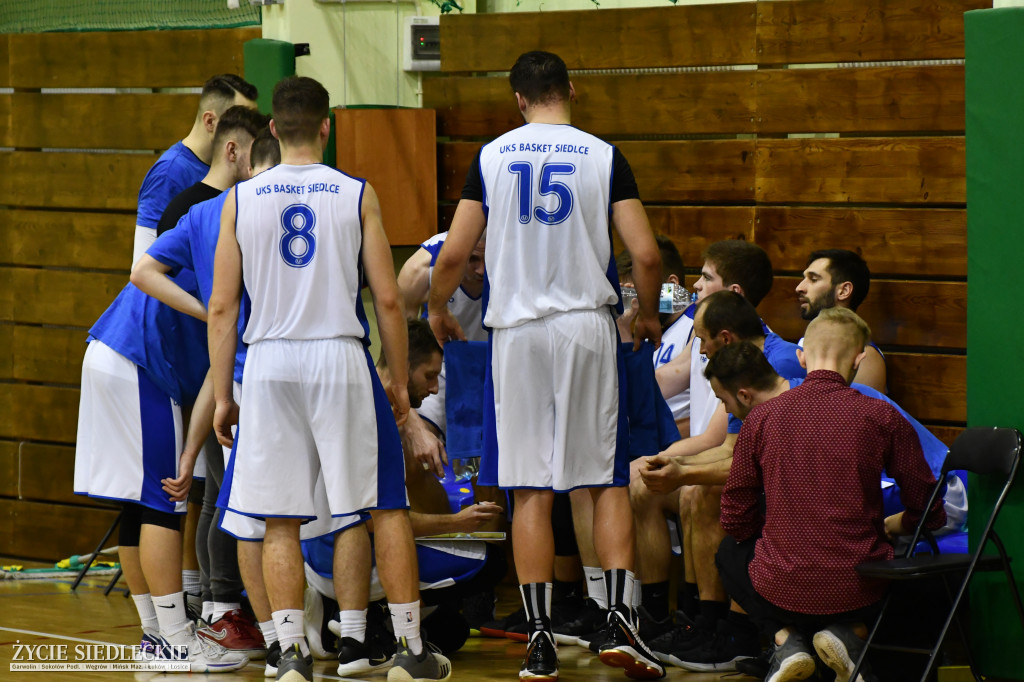 Basket ograł Hutnika