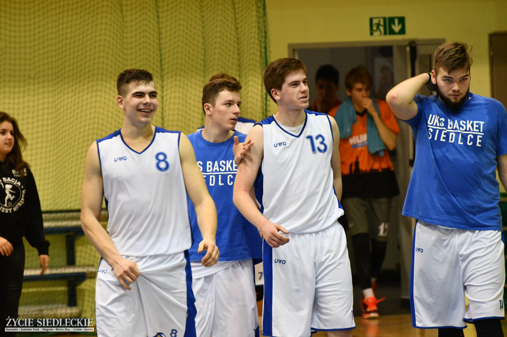 Basket ograł Hutnika