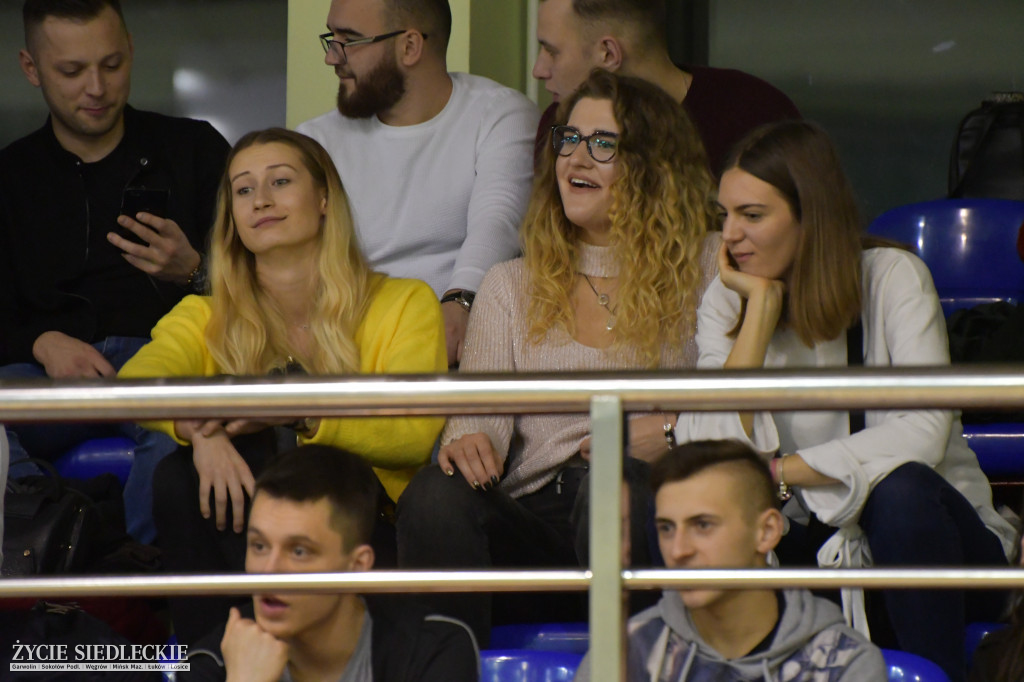 Basket ograł Hutnika