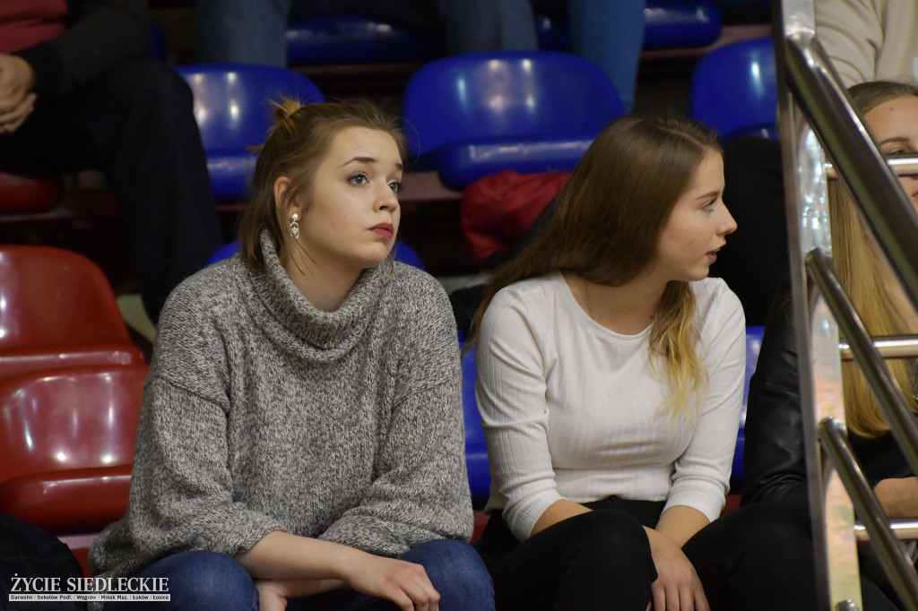 Basket ograł Hutnika