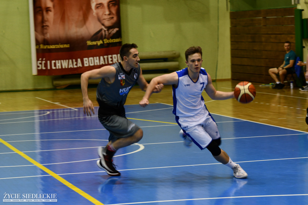 Basket ograł Hutnika