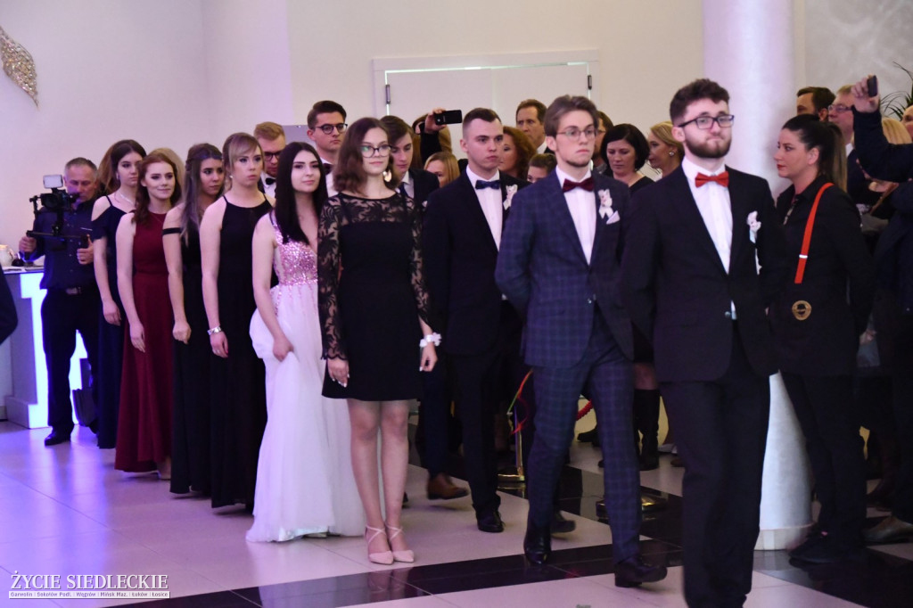 Studniówka w Prusie