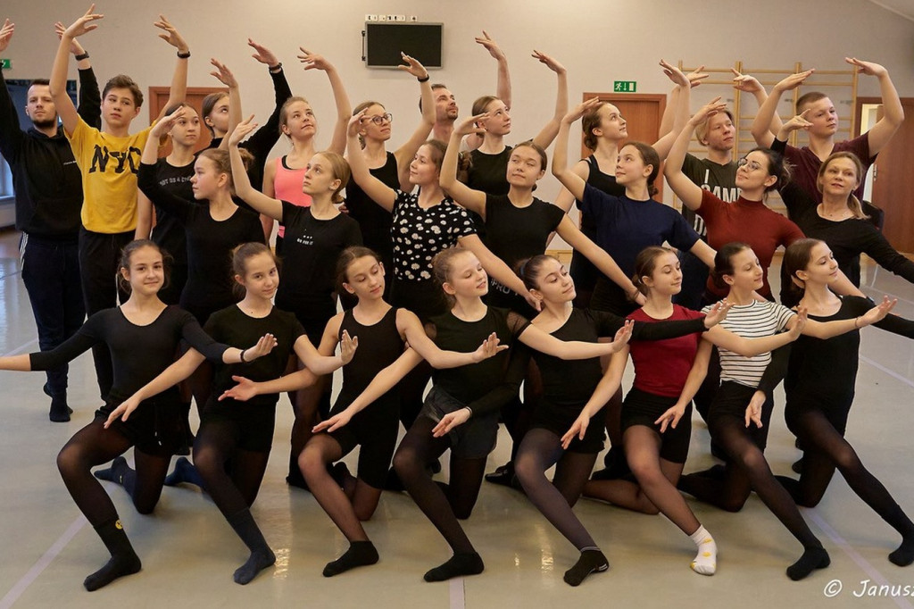 Luz Winter Dance Factory 2020