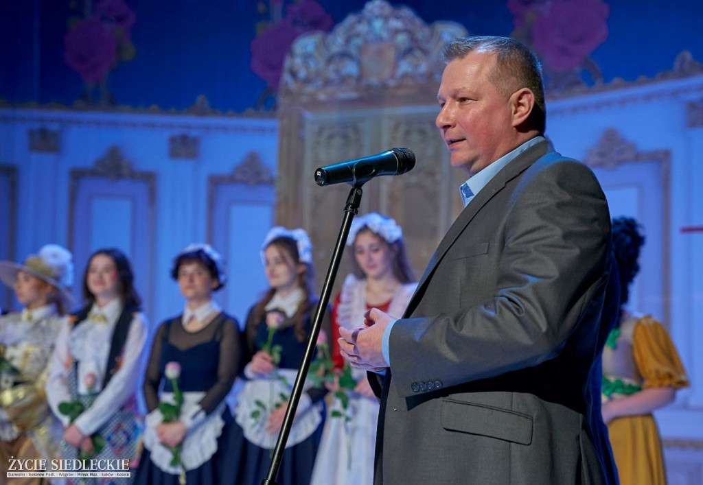 „Nowe szaty króla” Teatru ES