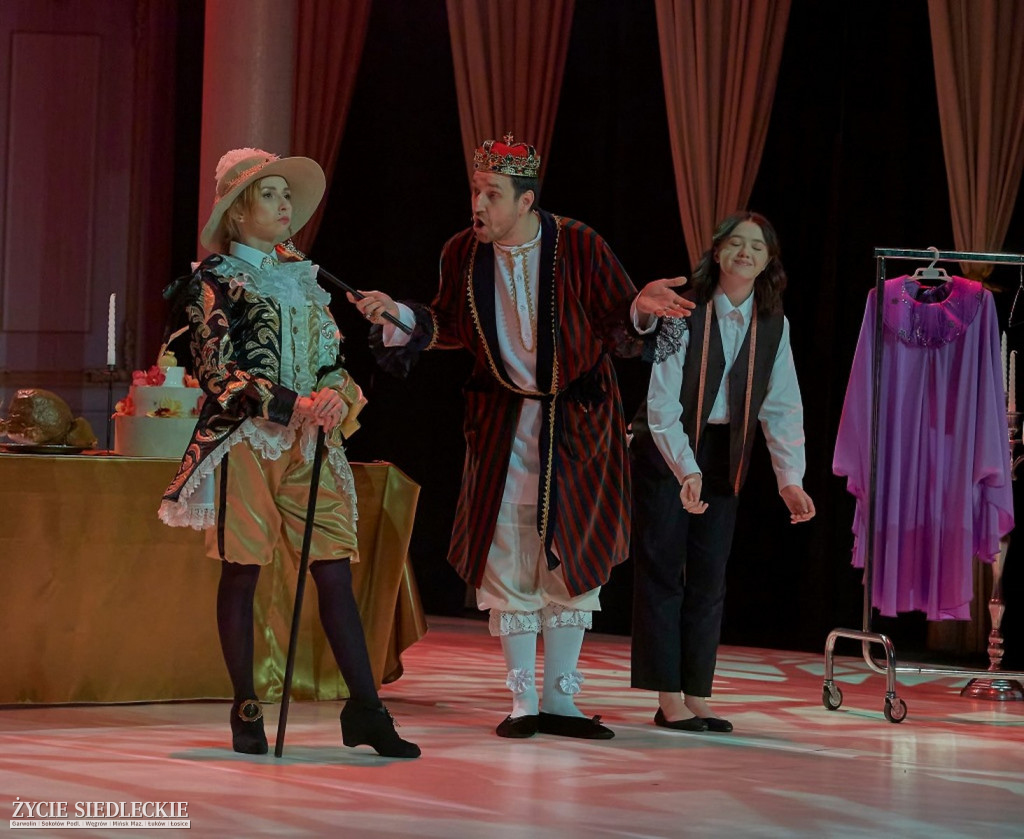 „Nowe szaty króla” Teatru ES