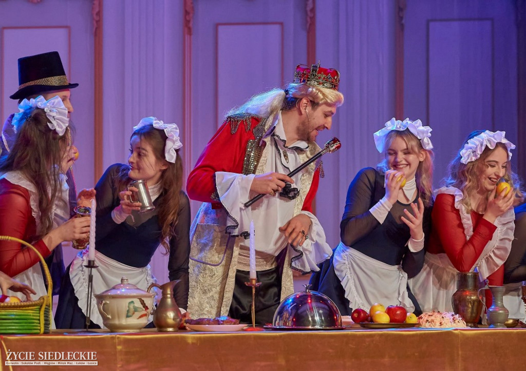 „Nowe szaty króla” Teatru ES