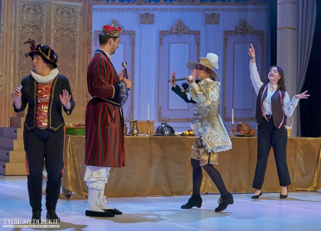 „Nowe szaty króla” Teatru ES