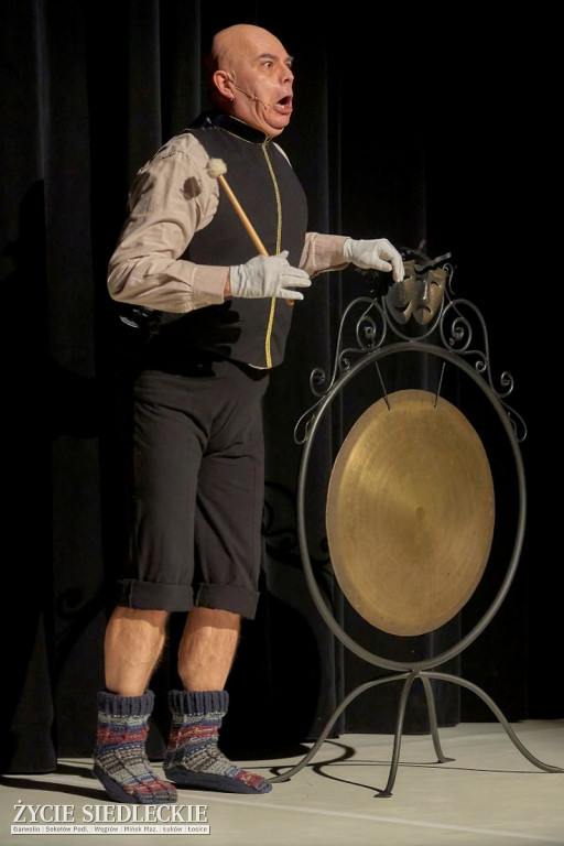 „Nowe szaty króla” Teatru ES