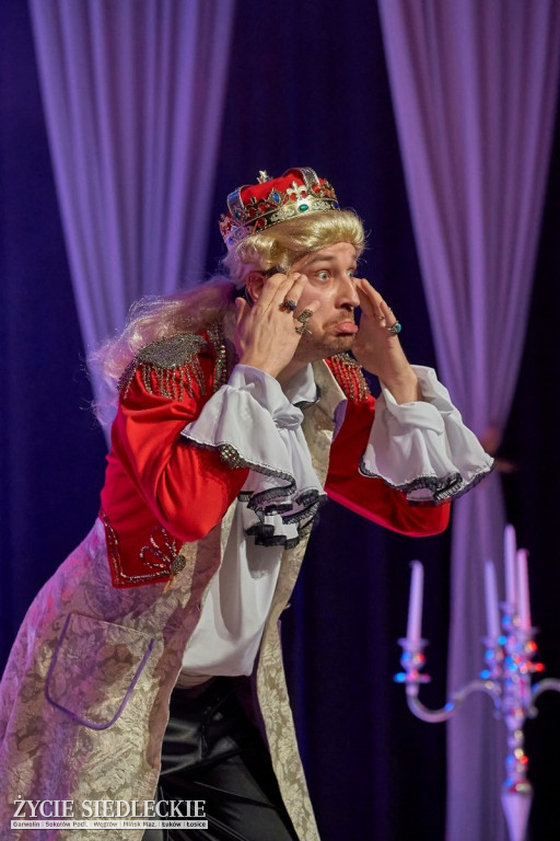„Nowe szaty króla” Teatru ES