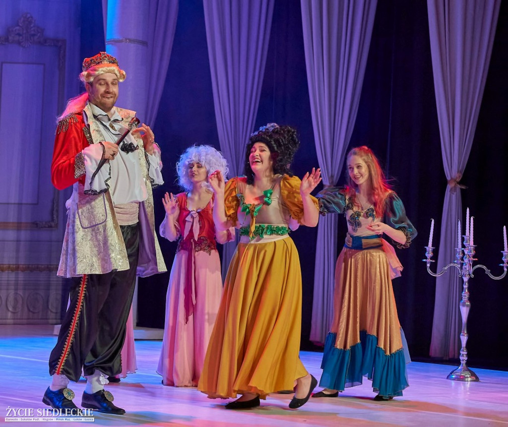 „Nowe szaty króla” Teatru ES