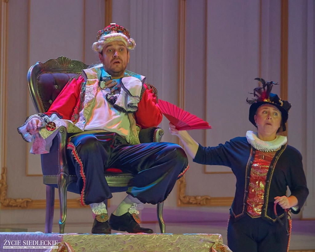 „Nowe szaty króla” Teatru ES