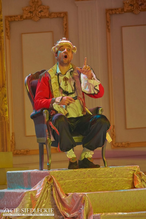 „Nowe szaty króla” Teatru ES