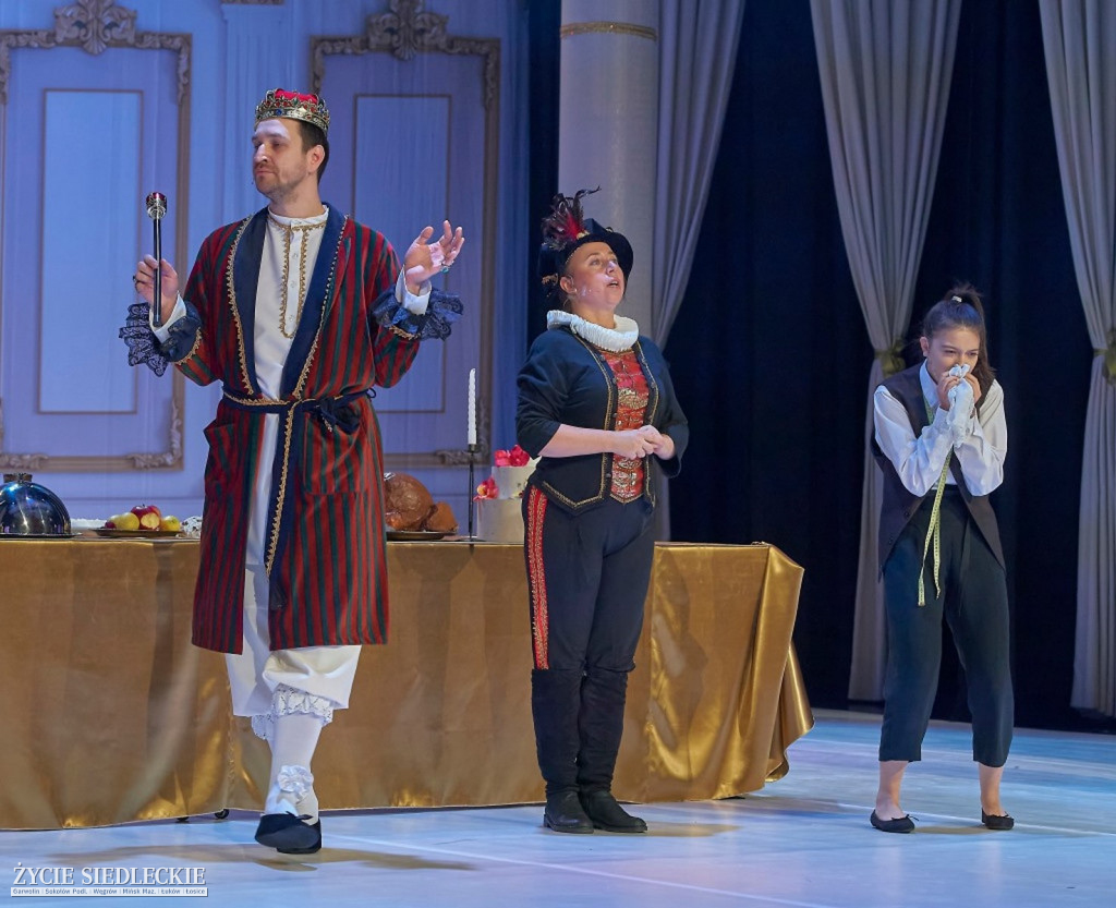 „Nowe szaty króla” Teatru ES