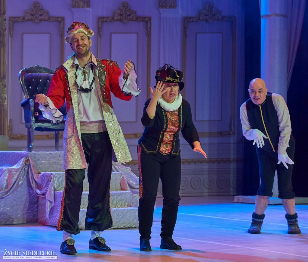 „Nowe szaty króla” Teatru ES