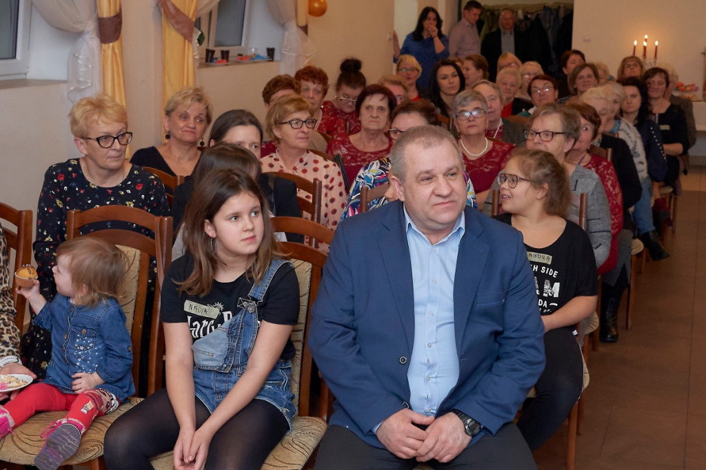Dzień Kobiet z GOK Suchożebry