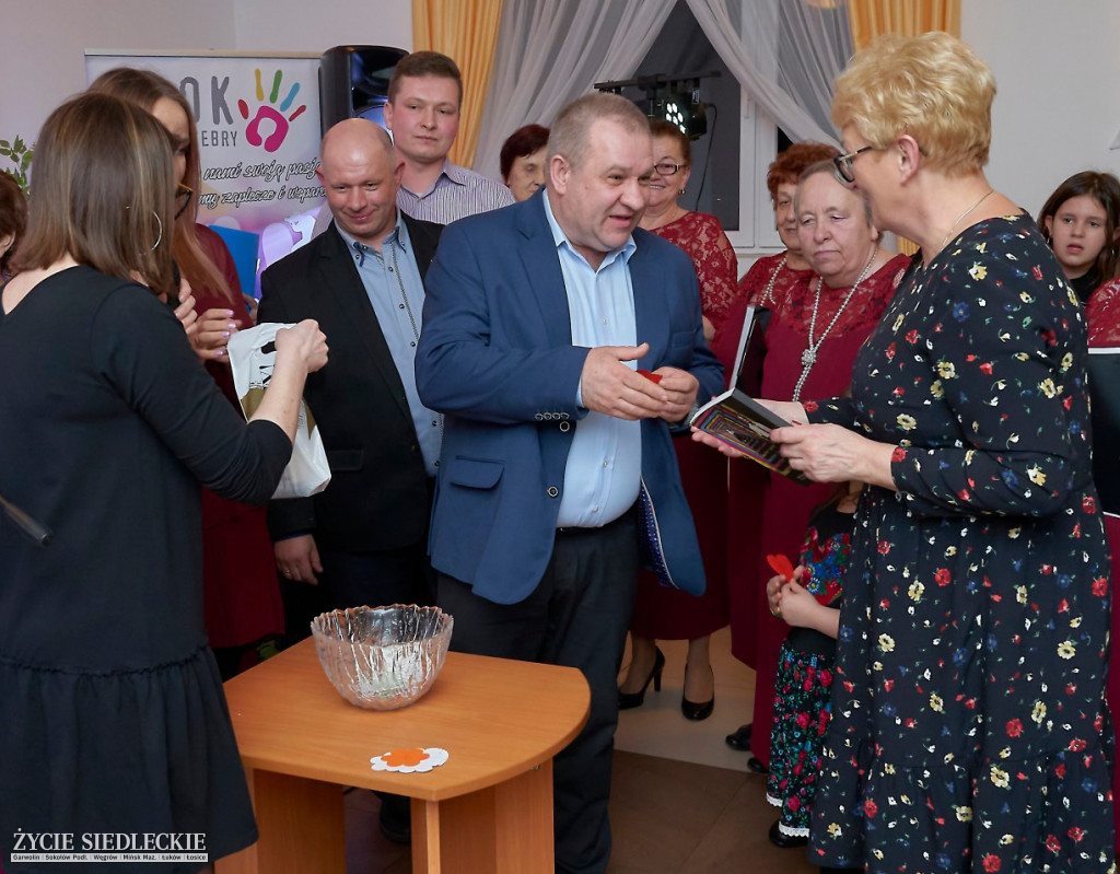 Dzień Kobiet z GOK Suchożebry