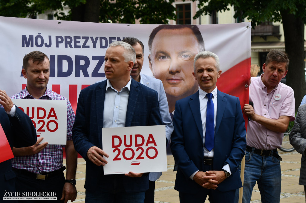 PiS zwiera szyki