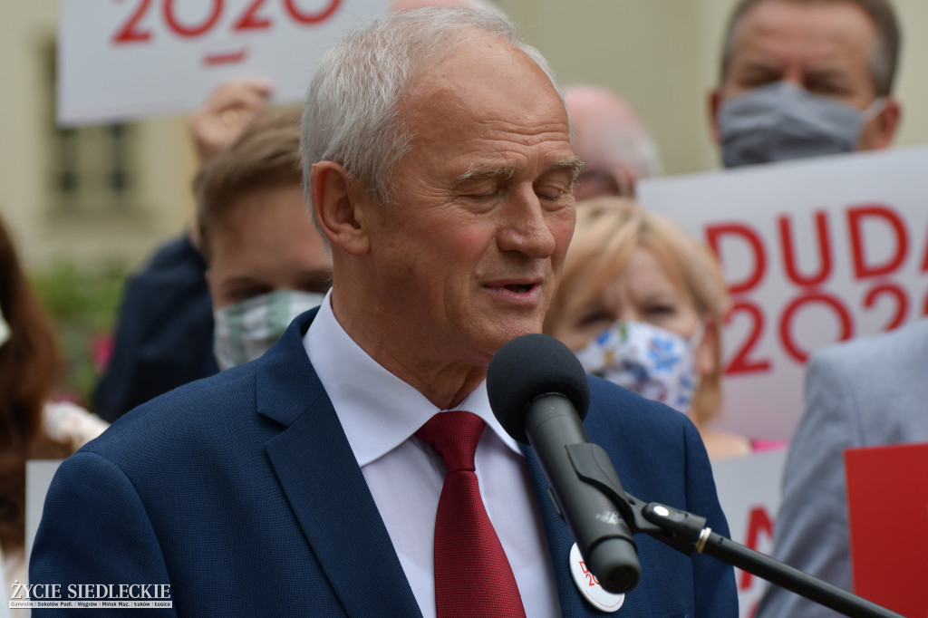 PiS zwiera szyki