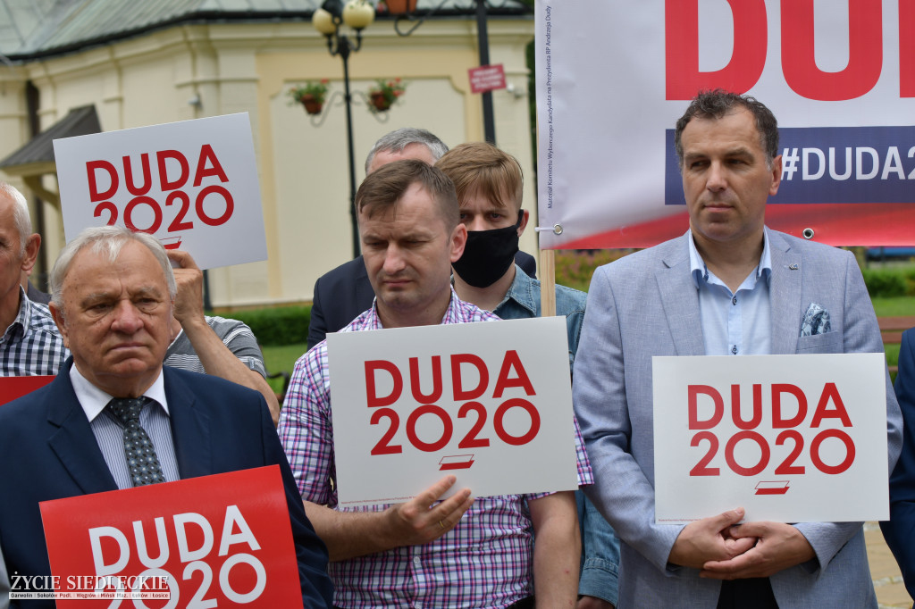 PiS zwiera szyki