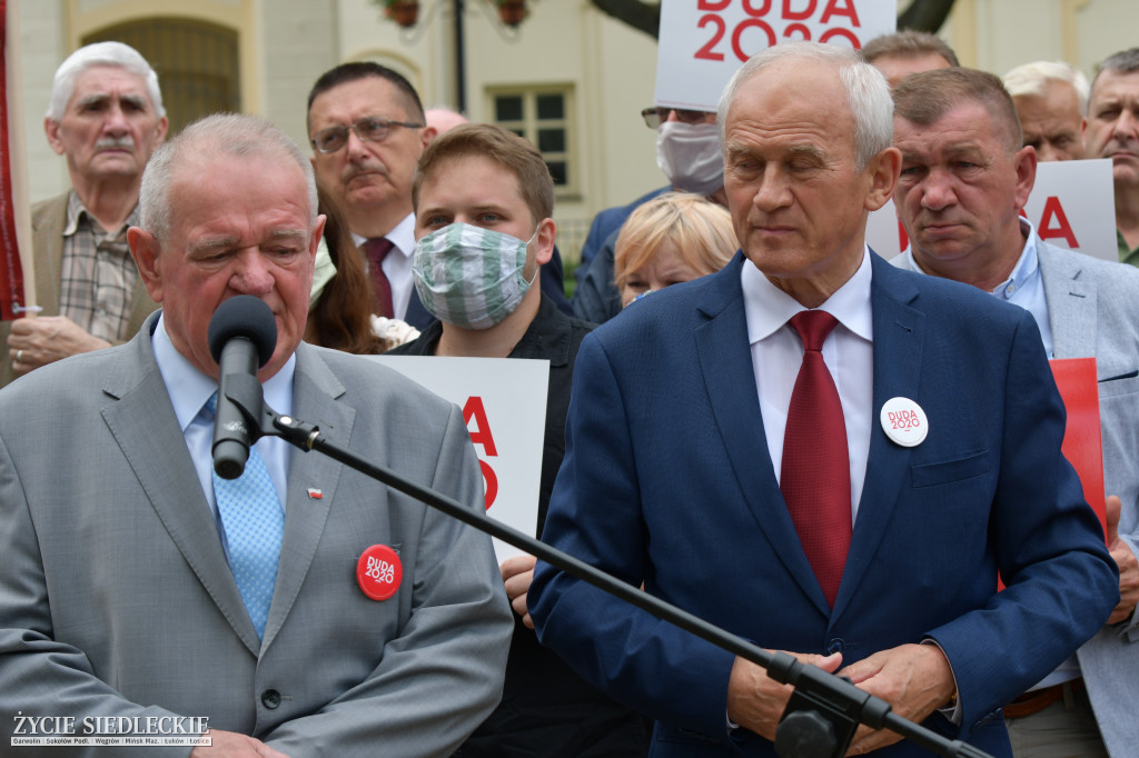 PiS zwiera szyki