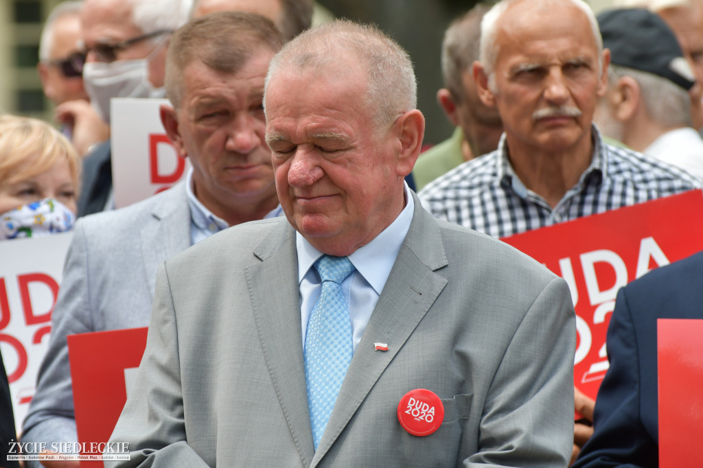 PiS zwiera szyki