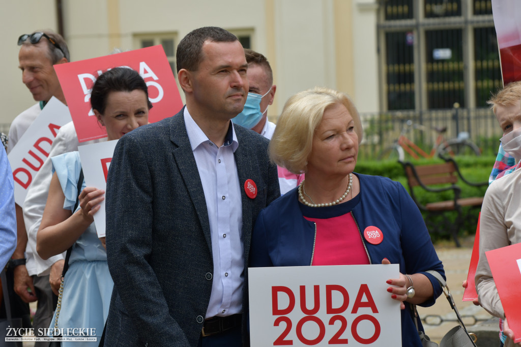 PiS zwiera szyki