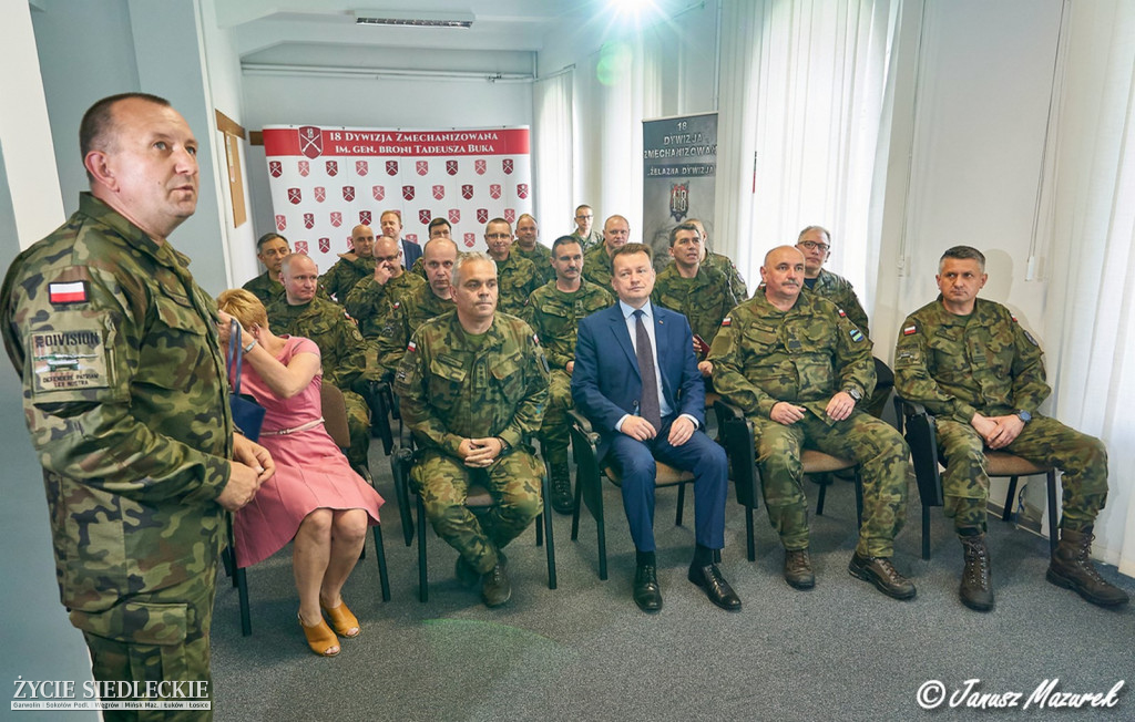 Minister Błaszczak odwiedził 18 Dywizję
