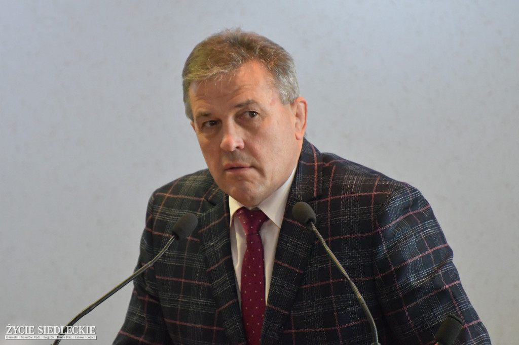 Ostatnia sesja przed wakacjami