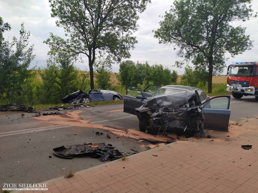 Czołowe zderzenie na trasie Siedlce - Korczew