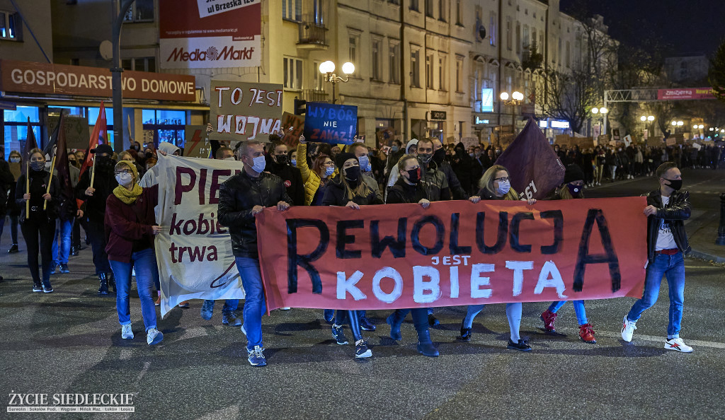 Rewolucja jest kobietą