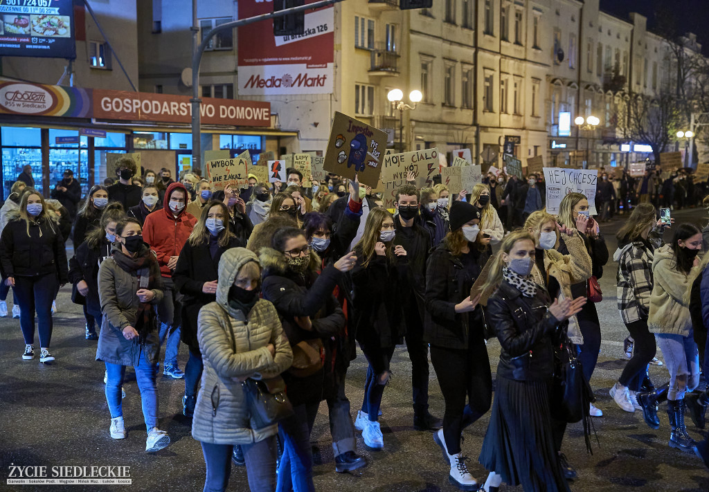 Rewolucja jest kobietą