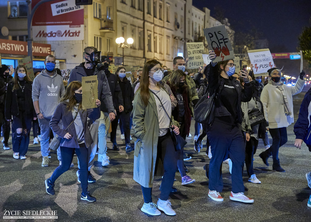Rewolucja jest kobietą