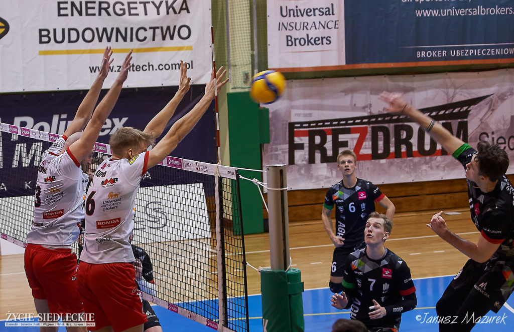 KPS lepszy od akademików