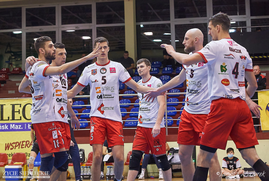 KPS lepszy od akademików