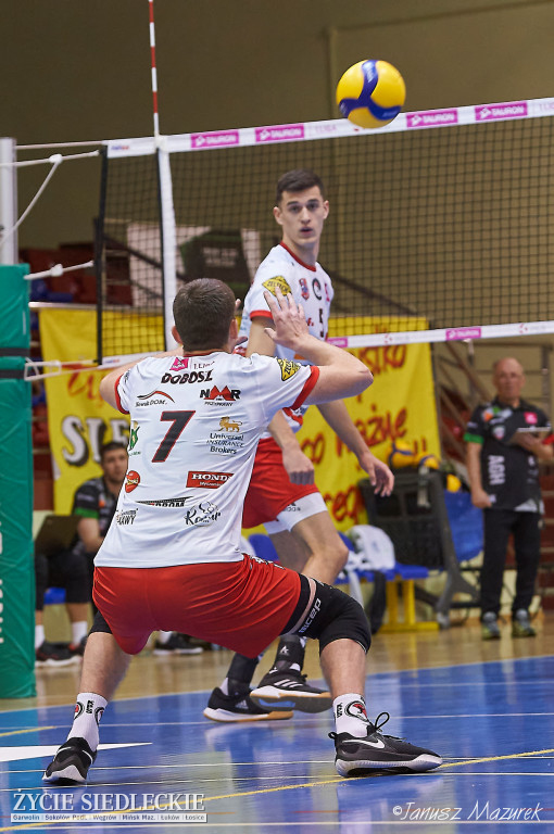 KPS lepszy od akademików