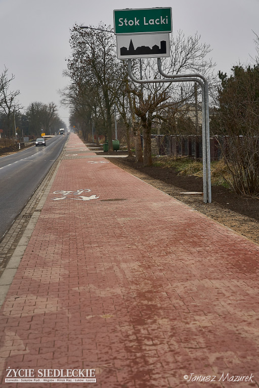 Nowy chodnik i ścieżka w Stoku Lackim