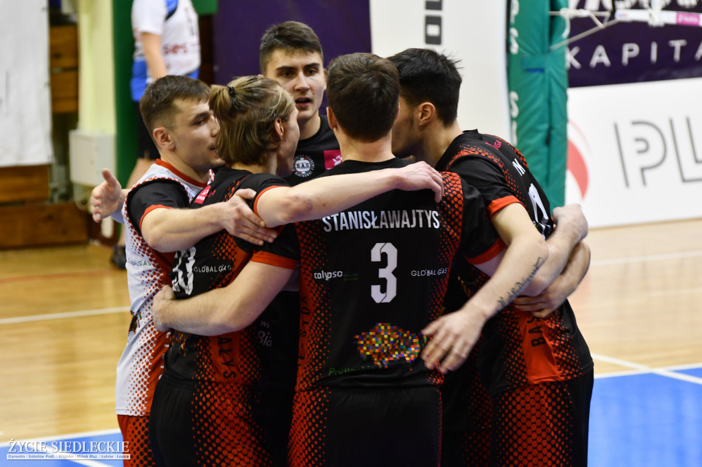 Pięć setów z beniaminkiem