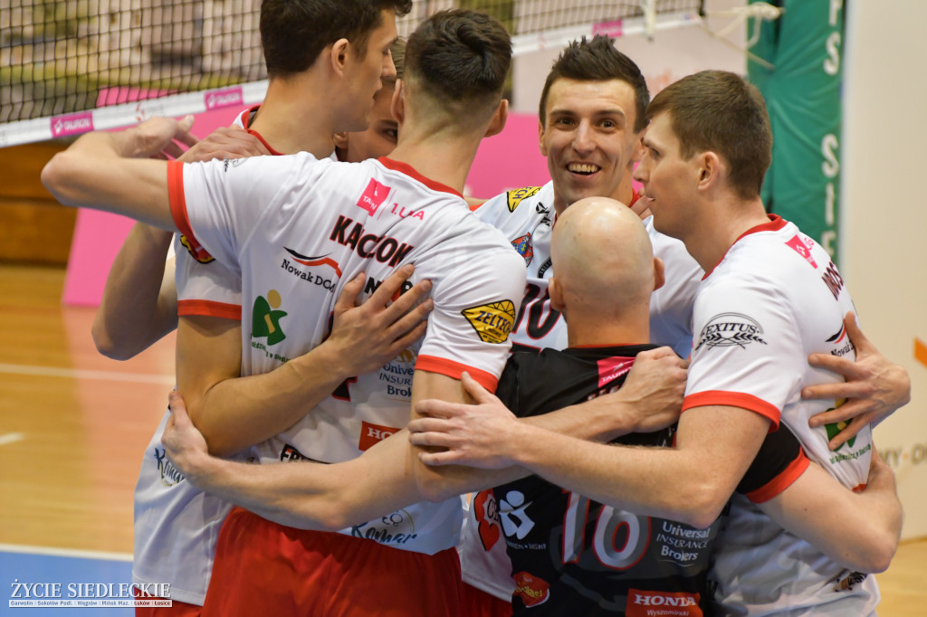Pięć setów z beniaminkiem